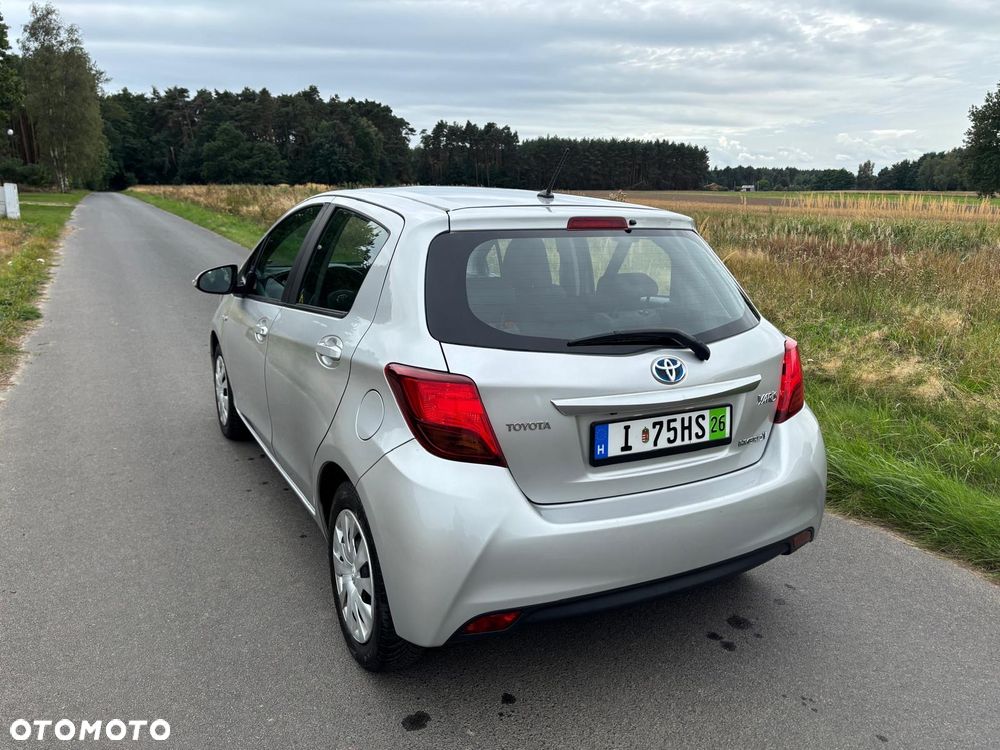 Toyota Yaris 2017 photo 5