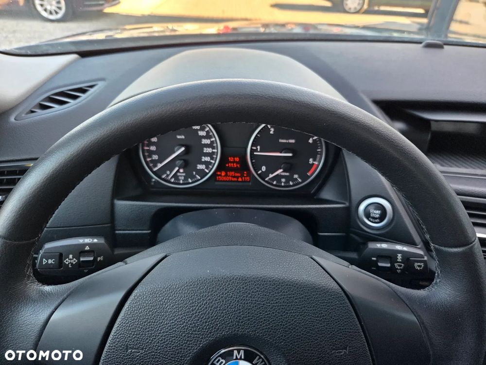 BMW X1 xDrive18d xLine - 27