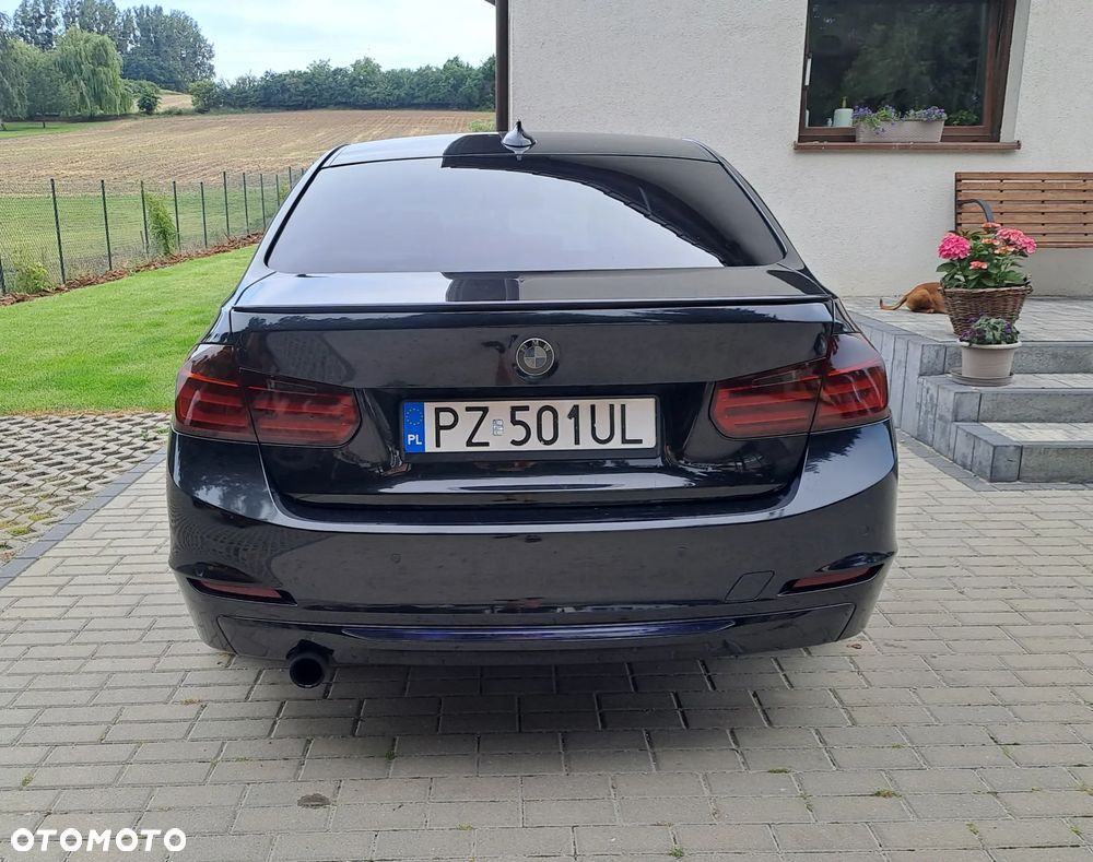 BMW Seria 3 320i Sport Line - 5