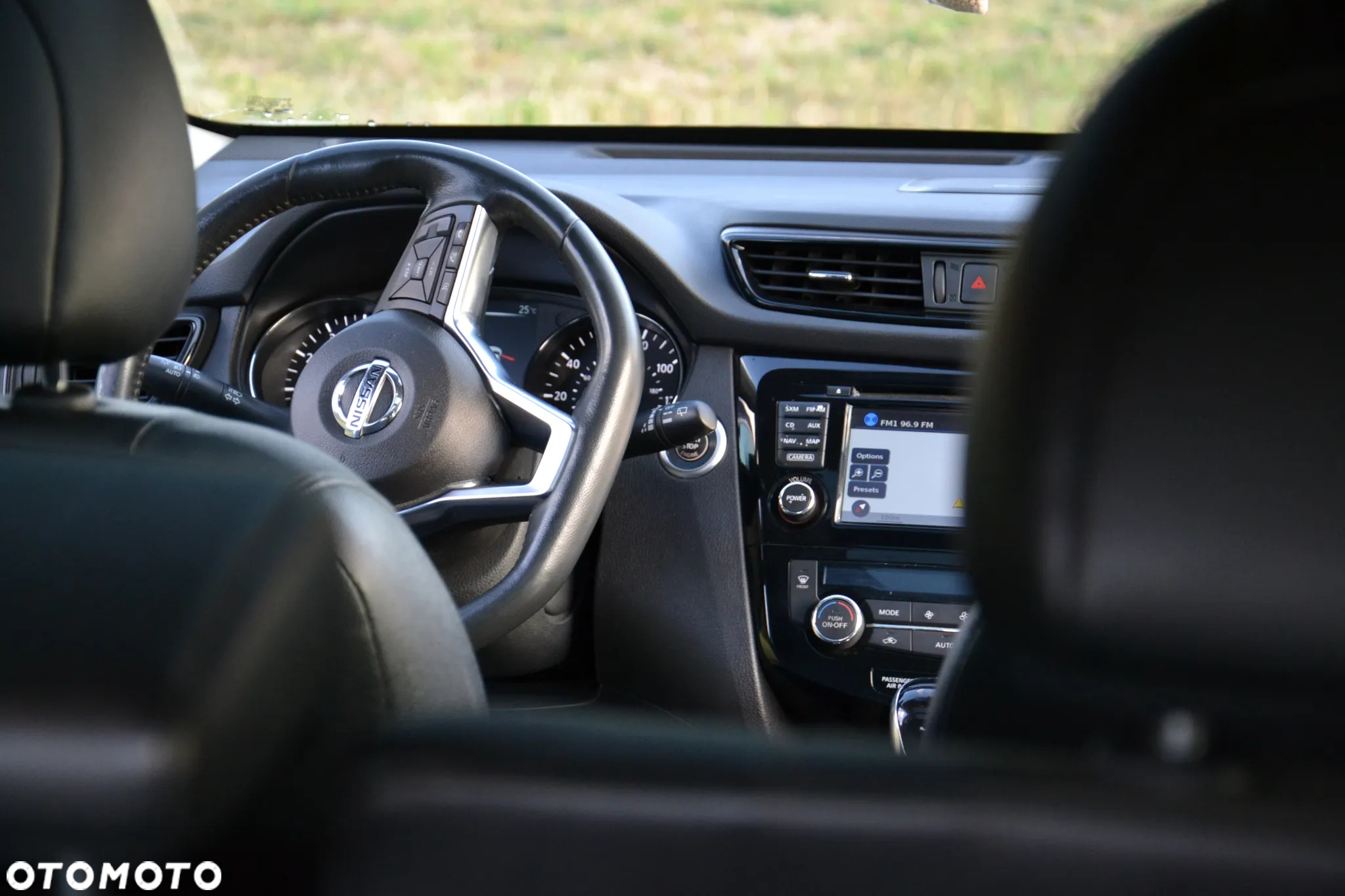 Nissan Rogue - 10