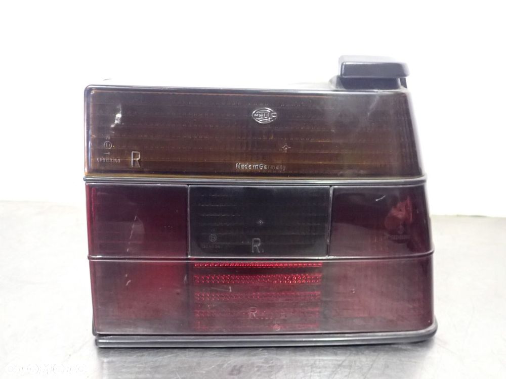 LAMPA PRAWA TYLNA VOLKSWAGEN JETTA II LIFT - 2