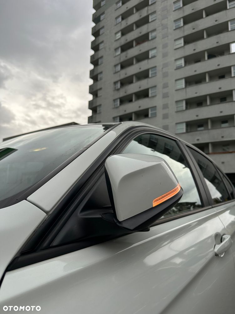 BMW Seria 3 320i Sport Line Shadow sport - 25