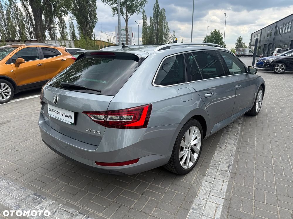 Skoda Superb 2.0 TDI Style DSG - 7