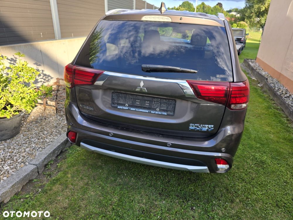 Mitsubishi Outlander 2.0 4WD - 13