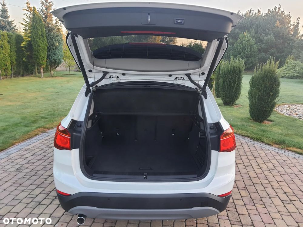 BMW X1 sDrive16d Sport Line - 9