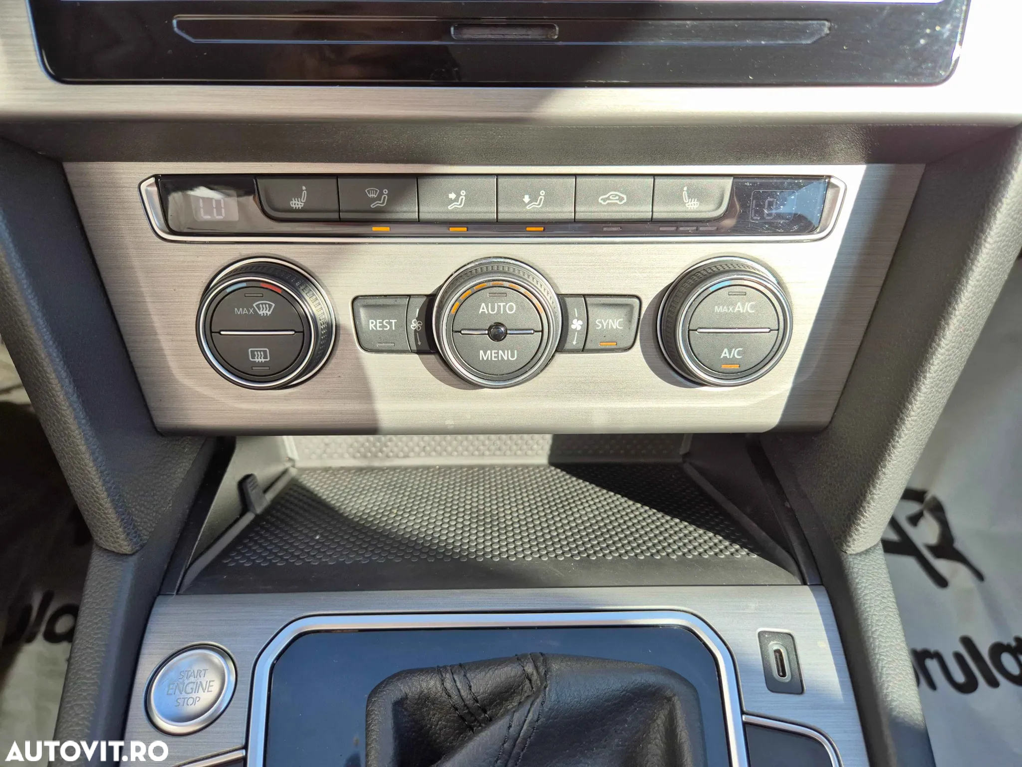Volkswagen Passat - 33