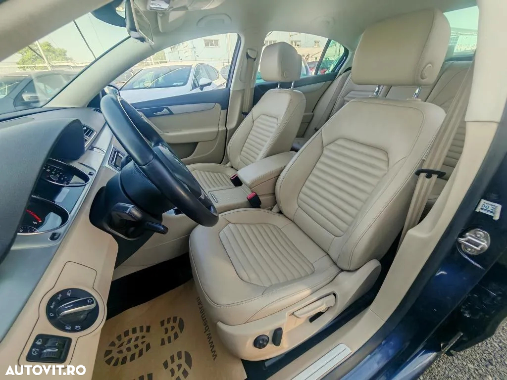 Volkswagen Passat - 12