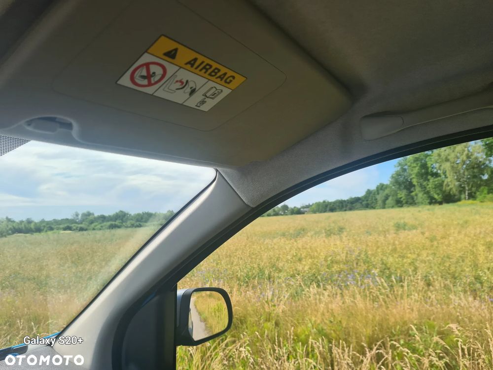 Dacia Lodgy dCi 90 Essential - 18