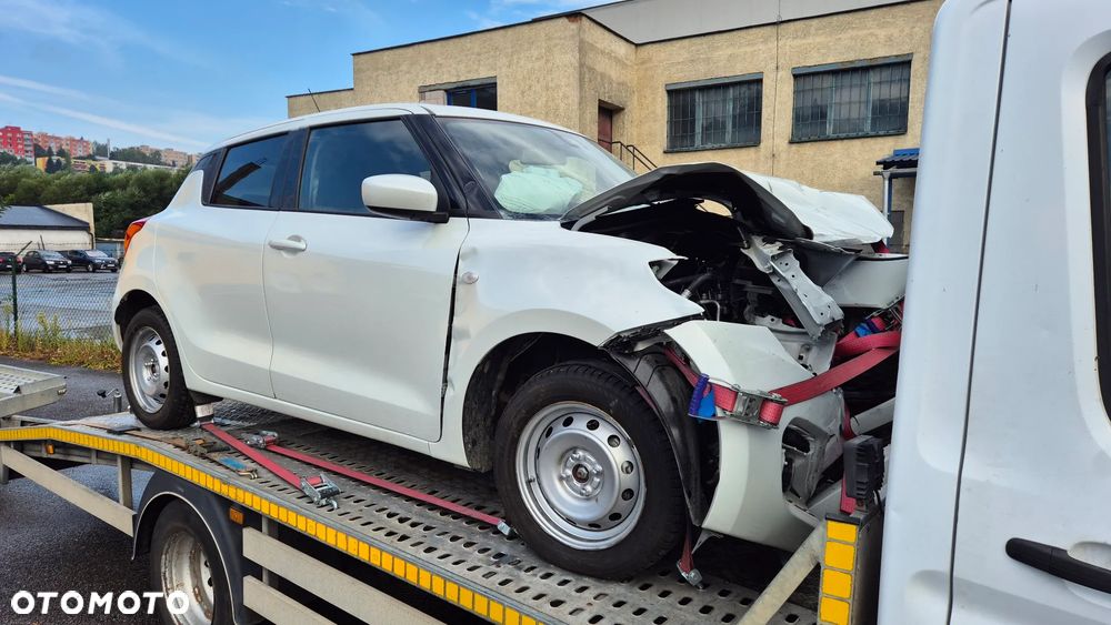 Suzuki Swift 1.2 Dualjet SHVS Premium Plus - 1