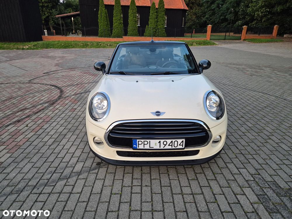 MINI Cooper Cabrio - 10