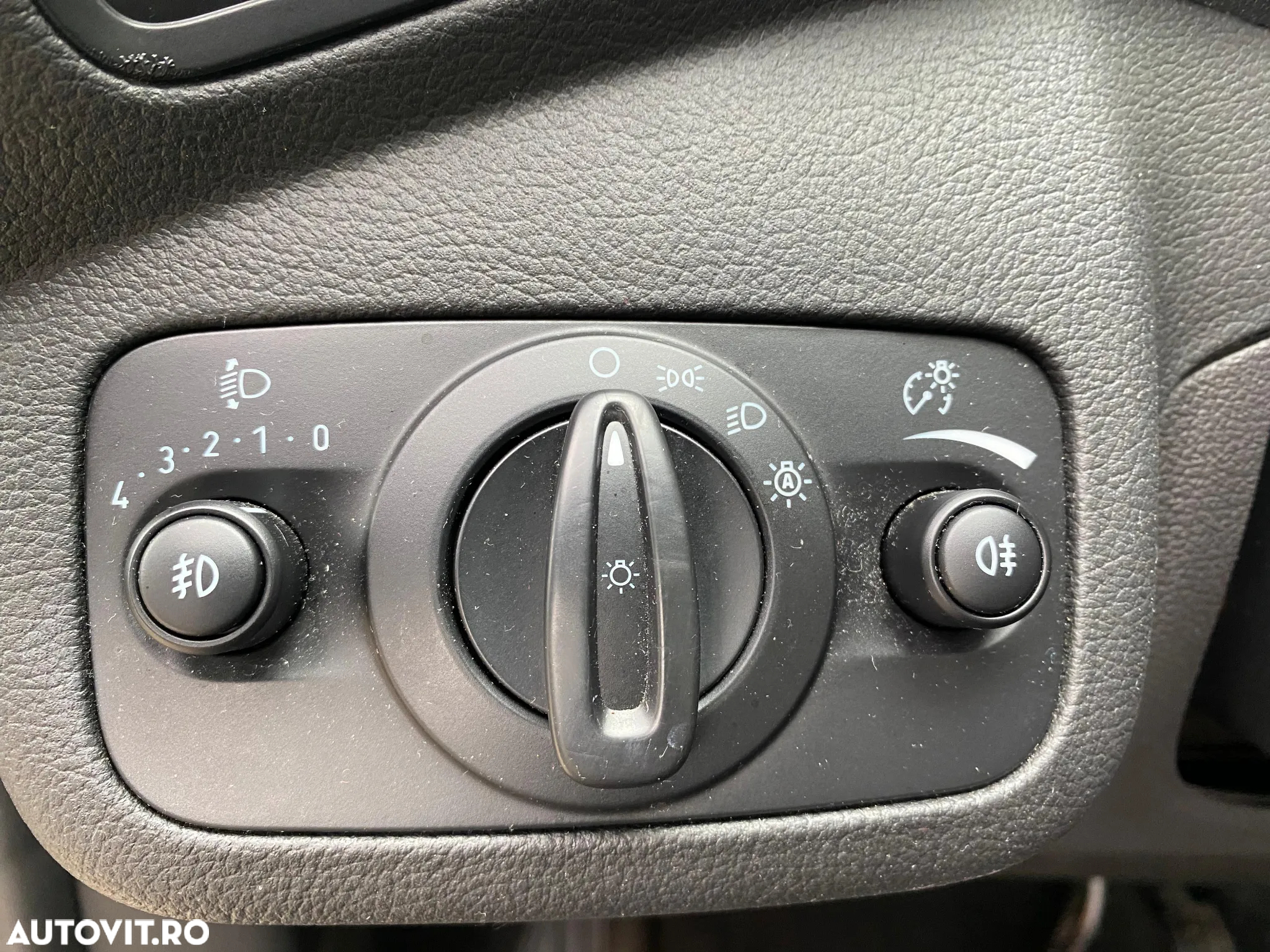 Ford Kuga 2.0 TDCi 4WD Powershift Titanium - 7