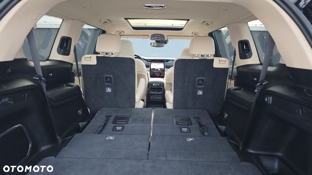 Jeep Grand Cherokee - 22