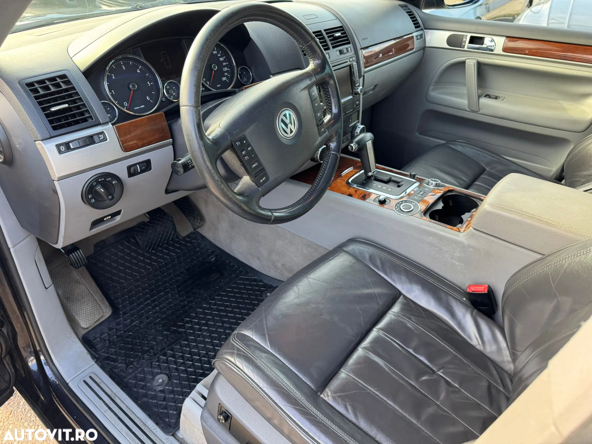 Volkswagen Touareg - 8