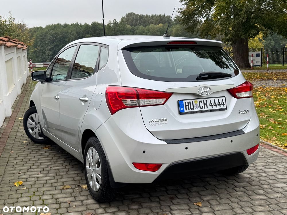 Hyundai ix20 - 8