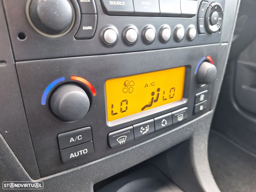 Citroën C4 1.6 HDi VTR Pack - 25