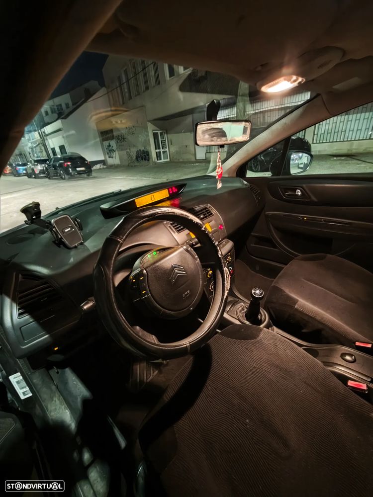 Citroën C4 1.6 HDi SX - 11