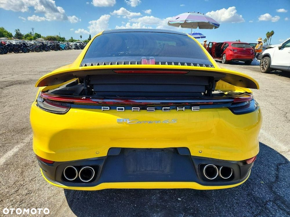 Porsche 911 Carrera 4S PDK - 6