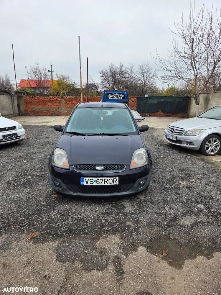 Ford Fiesta 1.3i Ambiente - 3