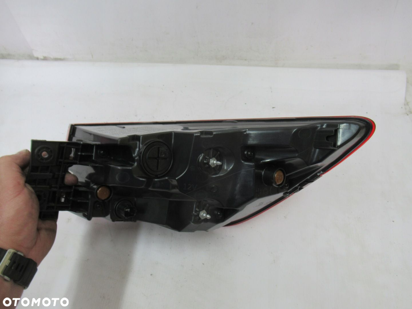 Lampa Tył Tylna Lewa GENESIS G80 20- - 5