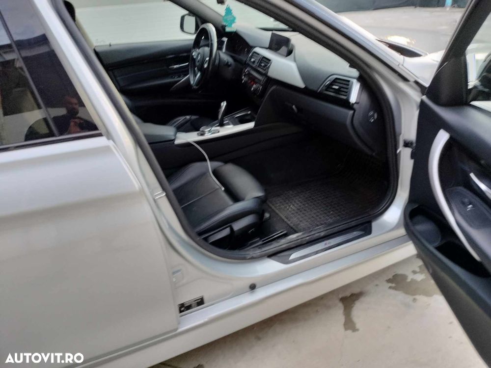 BMW Seria 3 318i Aut. M Sport - 14