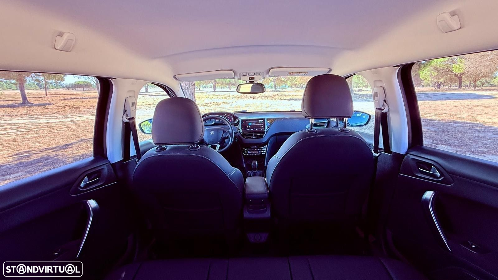 Peugeot 2008 1.2 PureTech Allure - 28