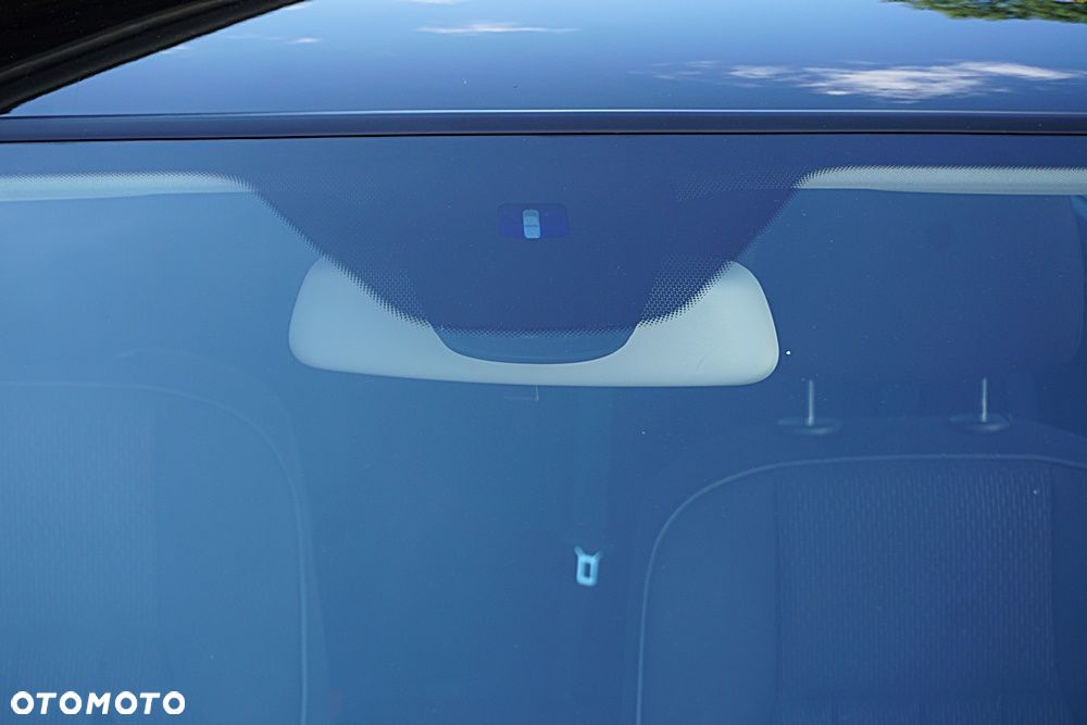 Mercedes-Benz Klasa C 180 BlueEFFICIENCY Elegance - 35