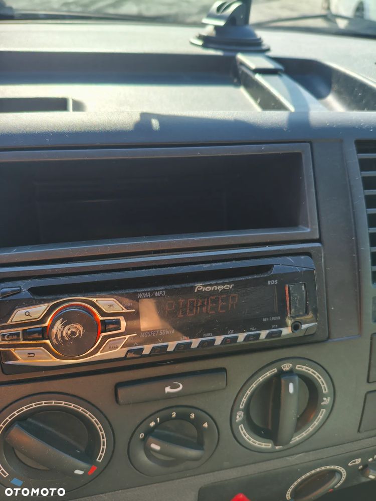 Volkswagen Transporter L2H1 - 12