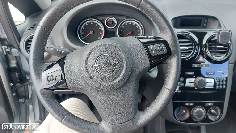 Opel Corsa 1.4 16V Edition - 13