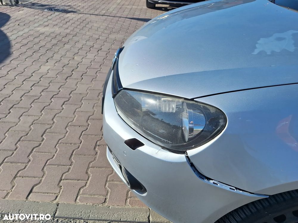 Volkswagen Golf 1.6 TDI DPF Comfortline - 5