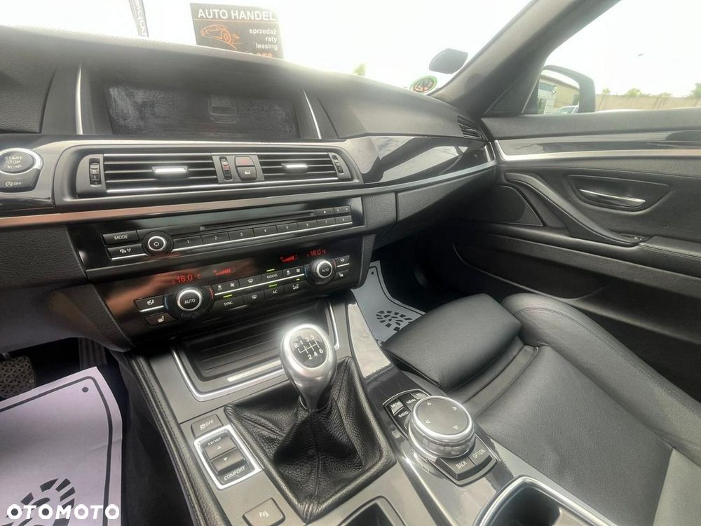 BMW Seria 5 520d Luxury Line - 17