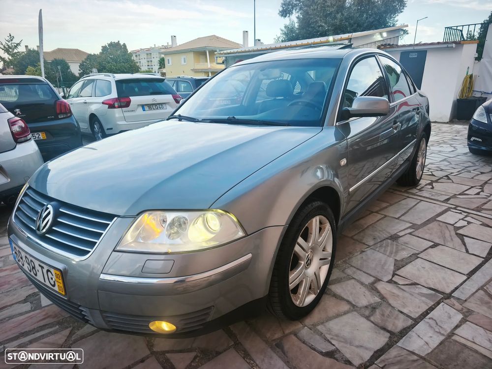 VW Passat 1.9 TDi Highline - 32