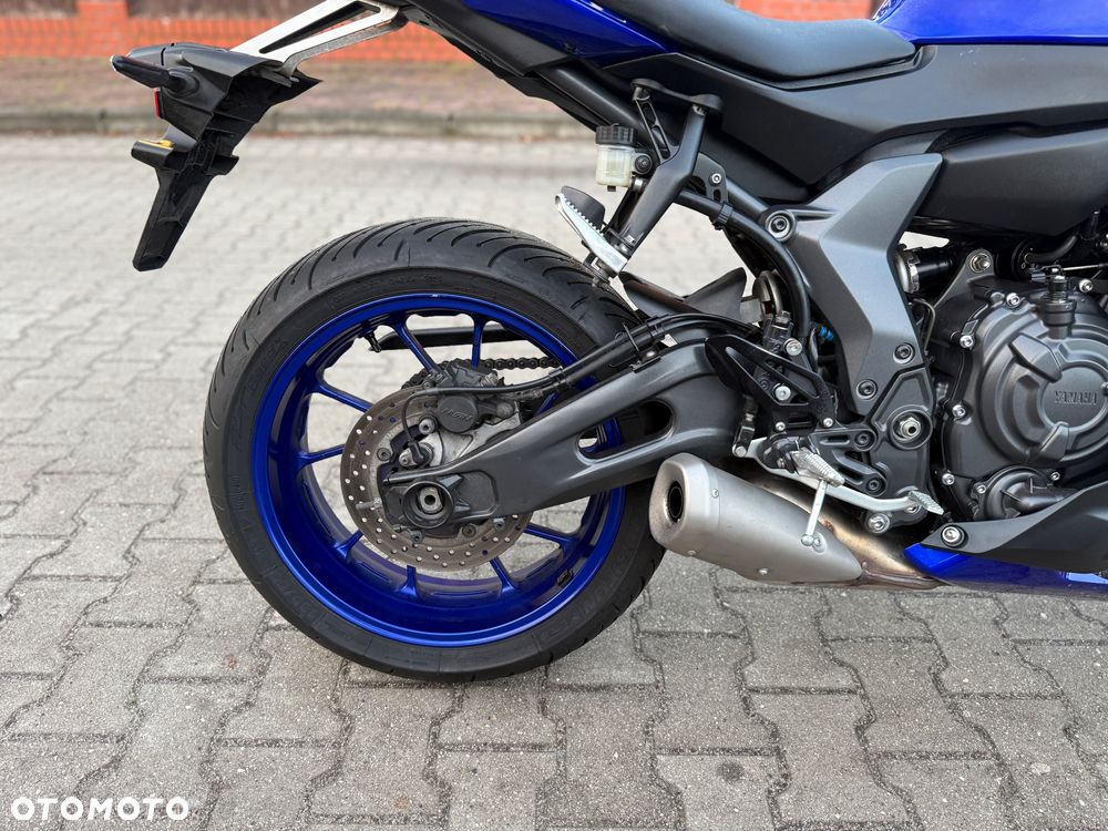 Yamaha R7 - 8
