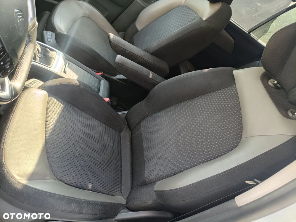 Citroën C4 2.0 HDi FAP Exclusive - 14