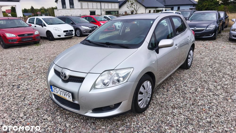 Toyota Auris 2.0 D-4D Luna - 1