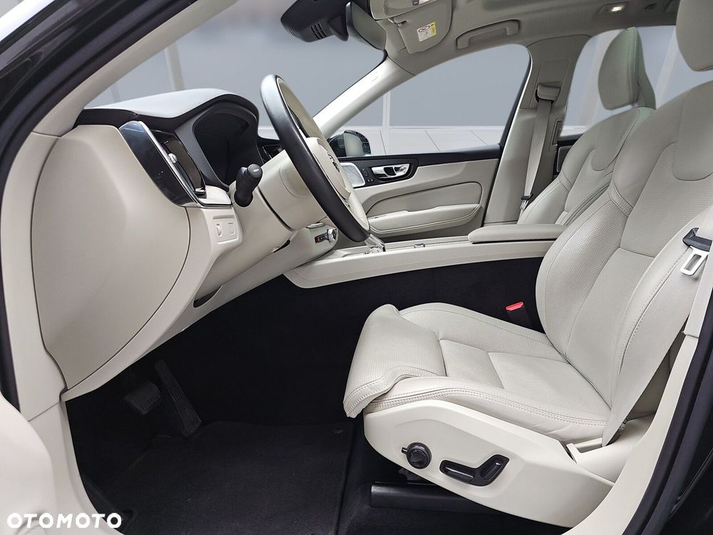 Volvo XC 60 B5 B AWD Inscription - 27