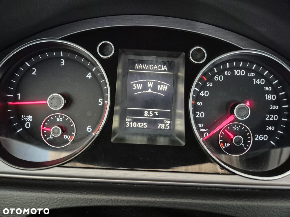 Volkswagen Passat Variant 2.0 TDI DSG BlueMotion Technology Highline - 22