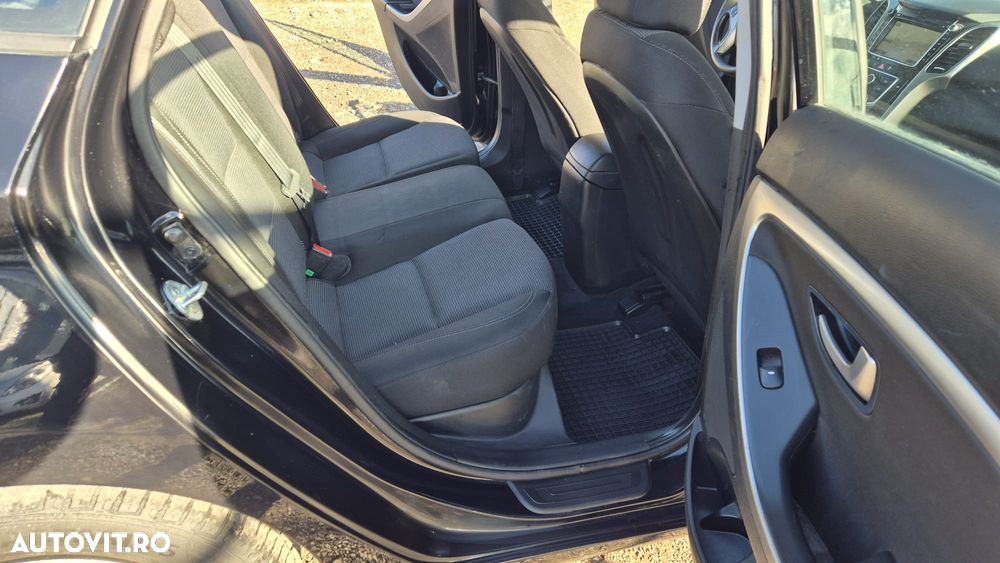 Hyundai i30 i30cw 1.4 CRDi Classic - 10