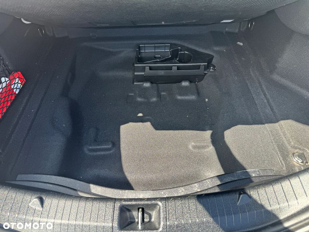 Mercedes-Benz CLA 250 4-Matic - 25