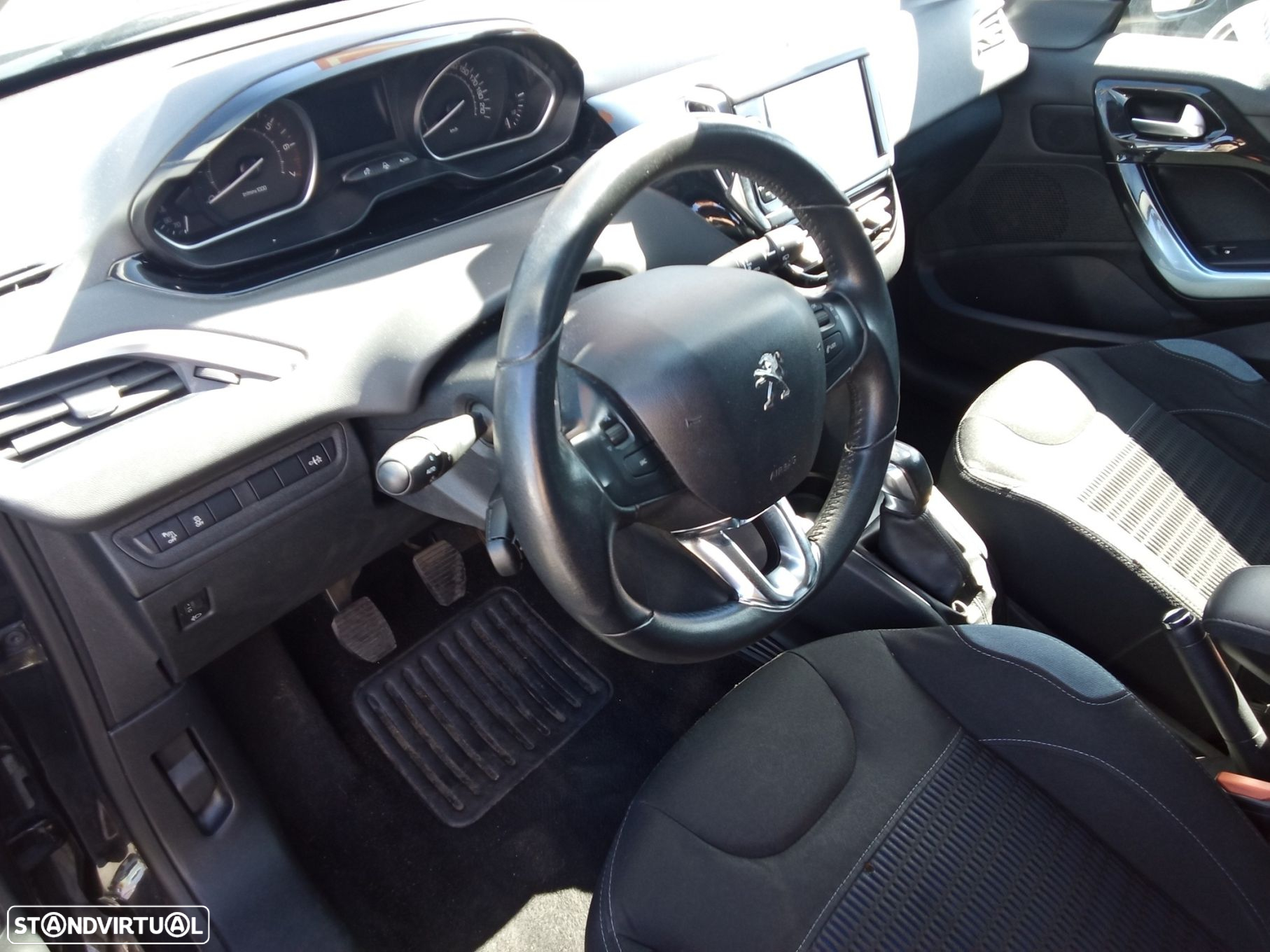 Peugeot 208 1.2 VTi Active - 17