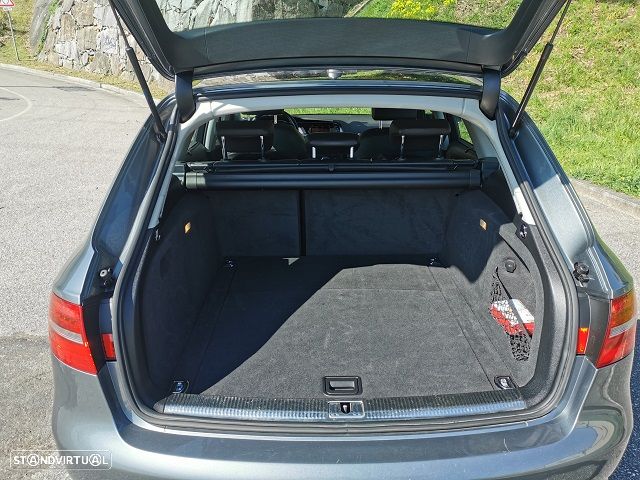 Audi A4 Avant 2.0 TDI Multitronic - 32