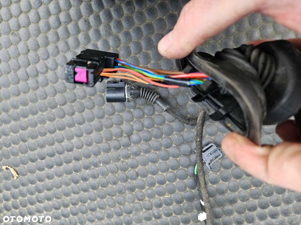 Instalacja 8E1971029F Wiazka Drzwi Kostki Przednia Przod Prawa Europa AUDI A4 B6 - 6