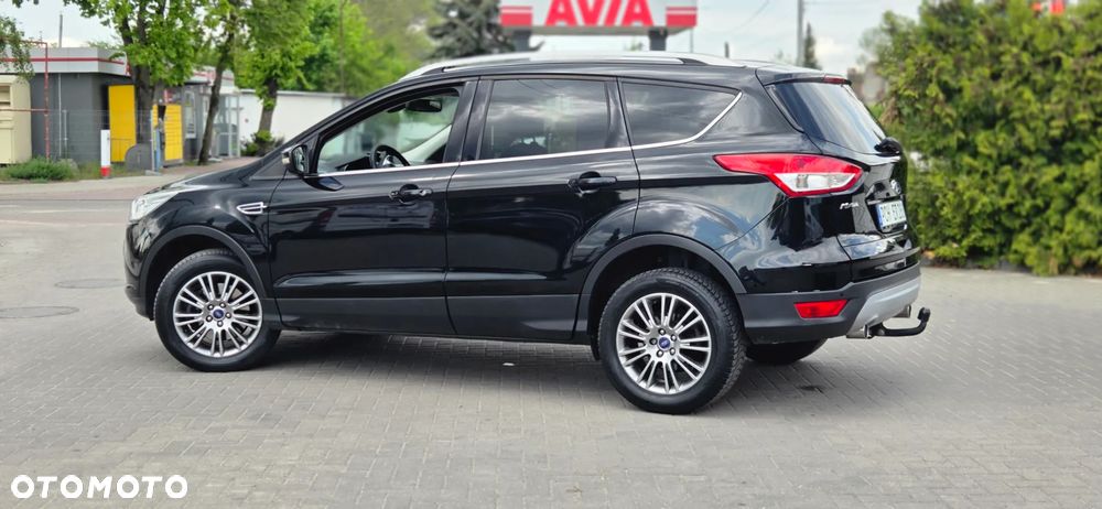 Ford Kuga 2.0 TDCi 2x4 Titanium - 10