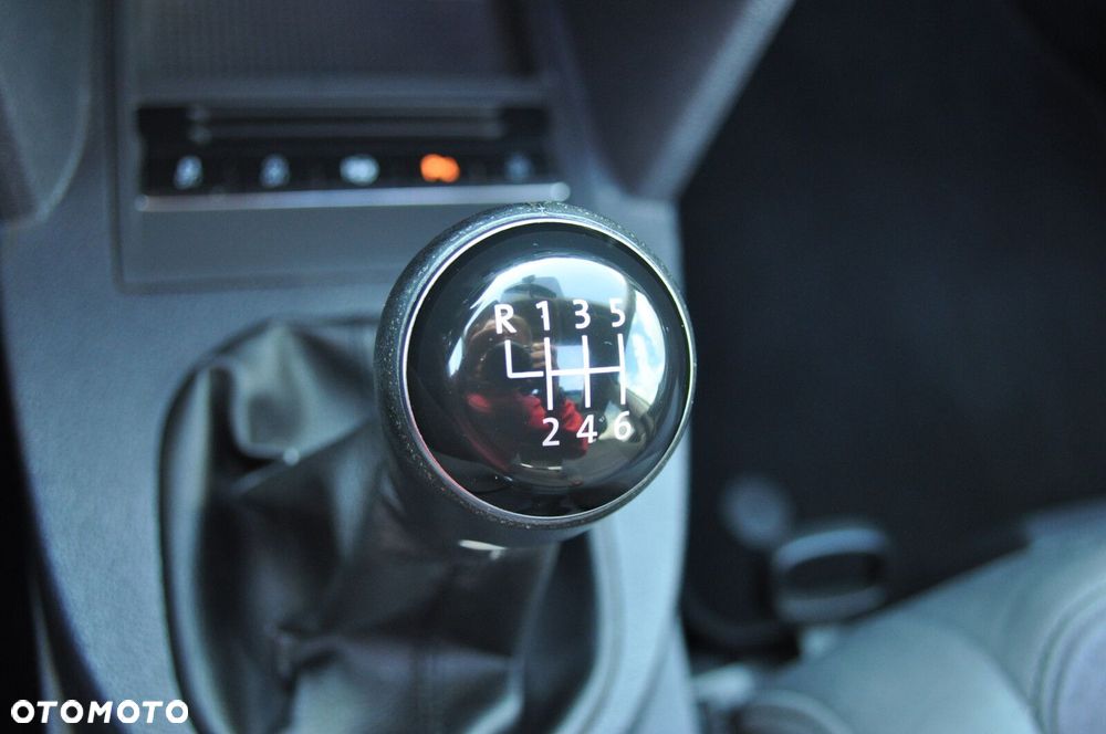 Volkswagen Touran - 21
