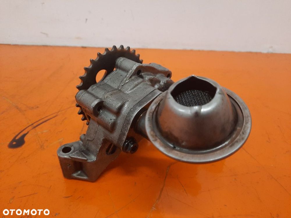 AUDI A4 B6 KOMBI 00-05 POMPA OLEJU 06A115121 AVF - 4