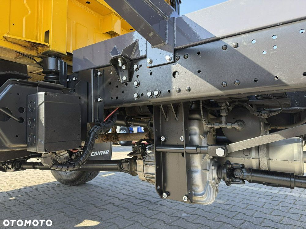Mitsubishi Canter Fuso 4x4 17C18D 4.9/180KM Wywrotka 3-stronna - 12