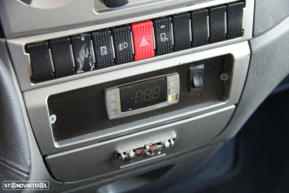 Iveco Daily Frio Estrada Garagem 2.3HPI 126cv - 15