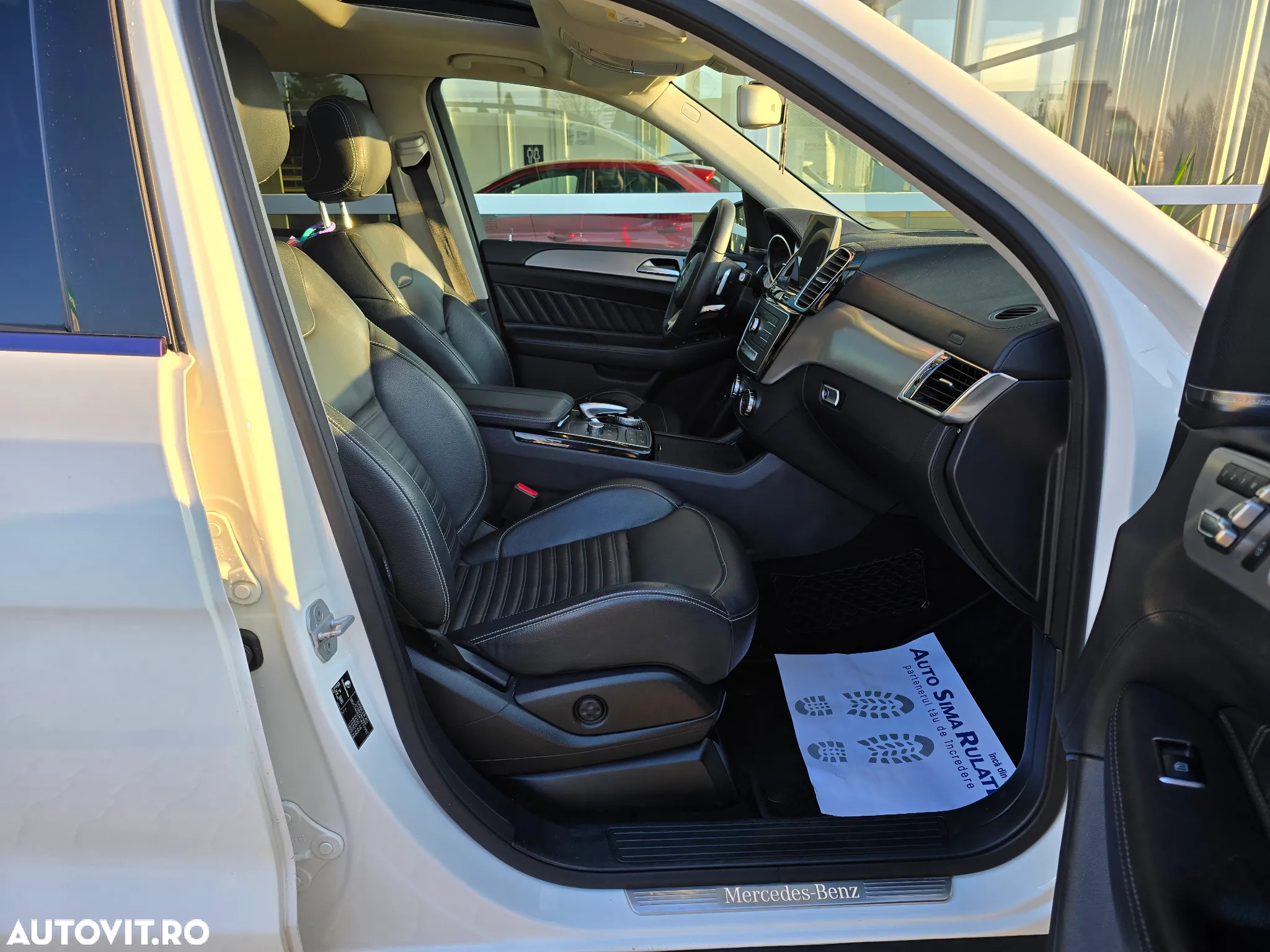 Mercedes-Benz GLS - 10