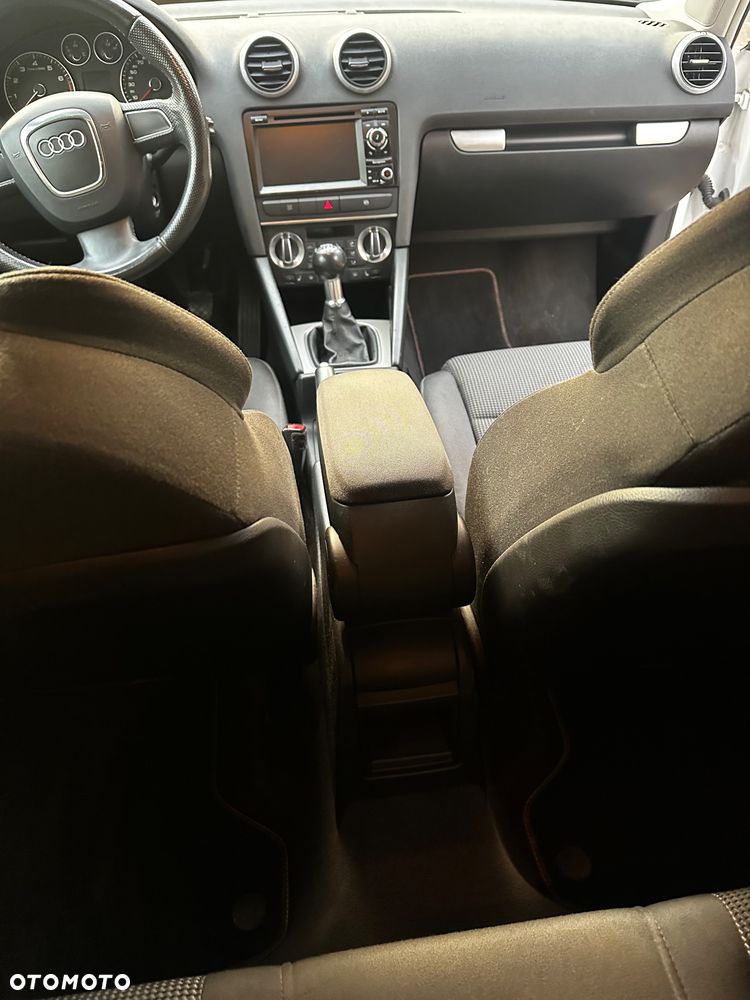 Audi A3 Sportback - 6