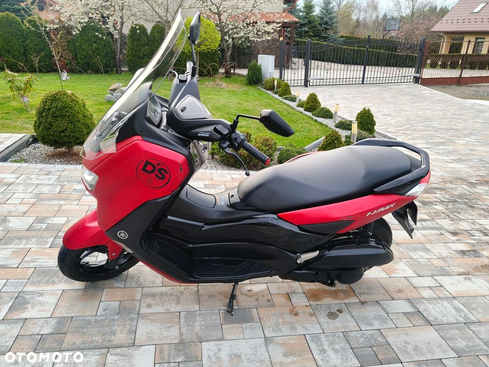 Yamaha NMAX - 16