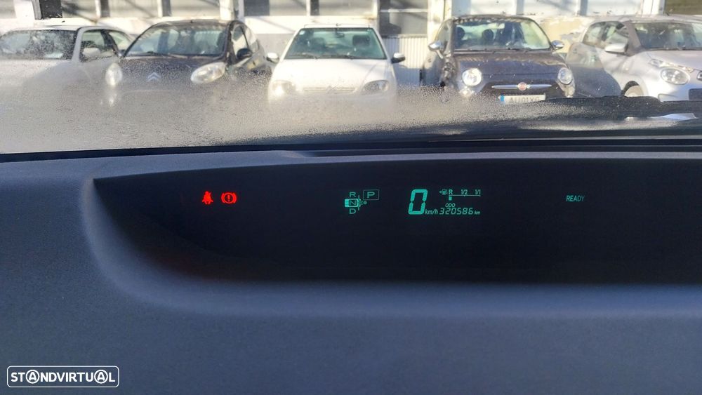 Toyota Prius 1.5 VVT-i HSD Sol - 15